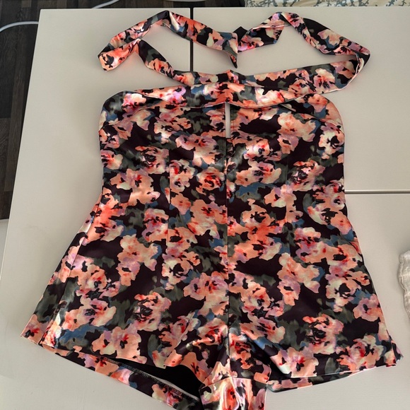 NWOT Open Edit Silky Floral Halter Romper XL - Picture 5 of 11